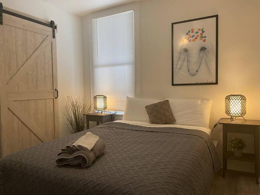Chic Bungalow Apartment Steps From Armature Works & Downtown Riverwalk Tampa Exteriör bild