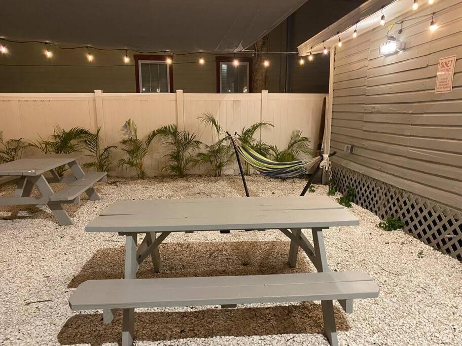 Chic Bungalow Apartment Steps From Armature Works & Downtown Riverwalk Tampa Exteriör bild