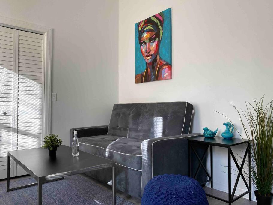Chic Bungalow Apartment Steps From Armature Works & Downtown Riverwalk Tampa Exteriör bild