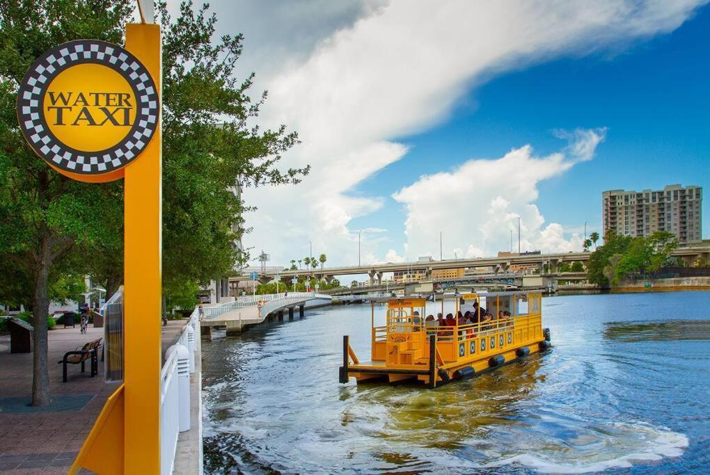 Chic Bungalow Apartment Steps From Armature Works & Downtown Riverwalk Tampa Exteriör bild