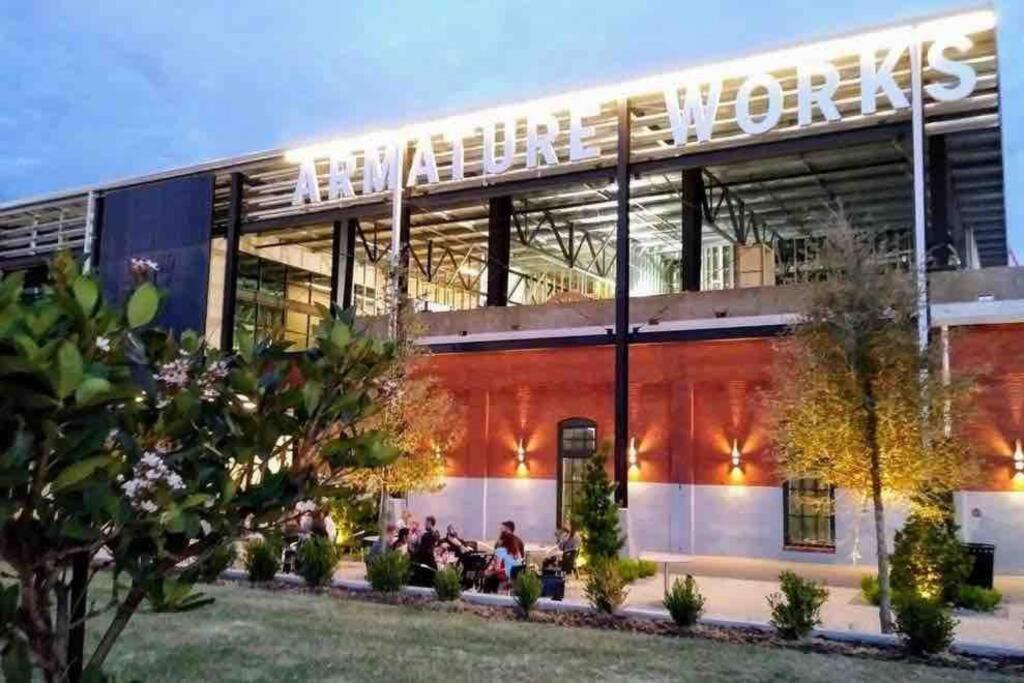 Chic Bungalow Apartment Steps From Armature Works & Downtown Riverwalk Tampa Exteriör bild